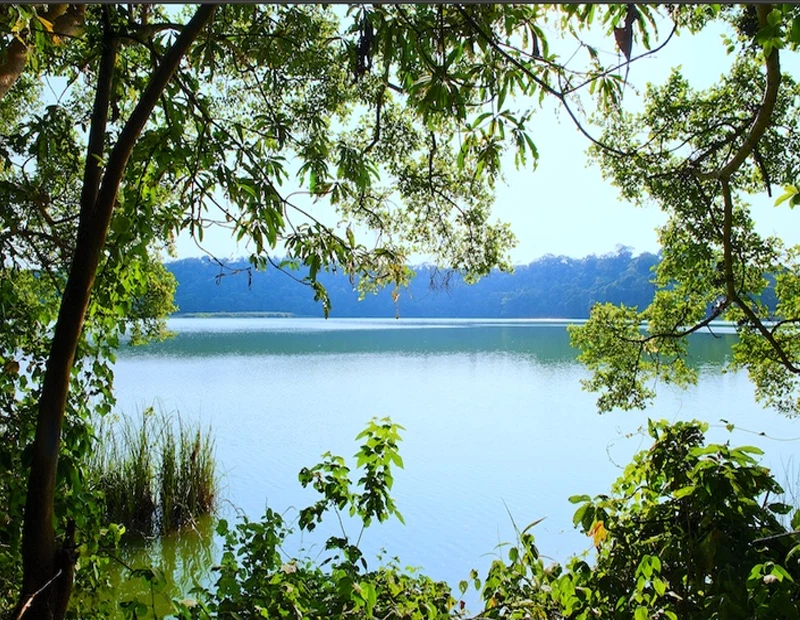 Lake duluti canoeing nature and scenic day trip near arusha tanzania