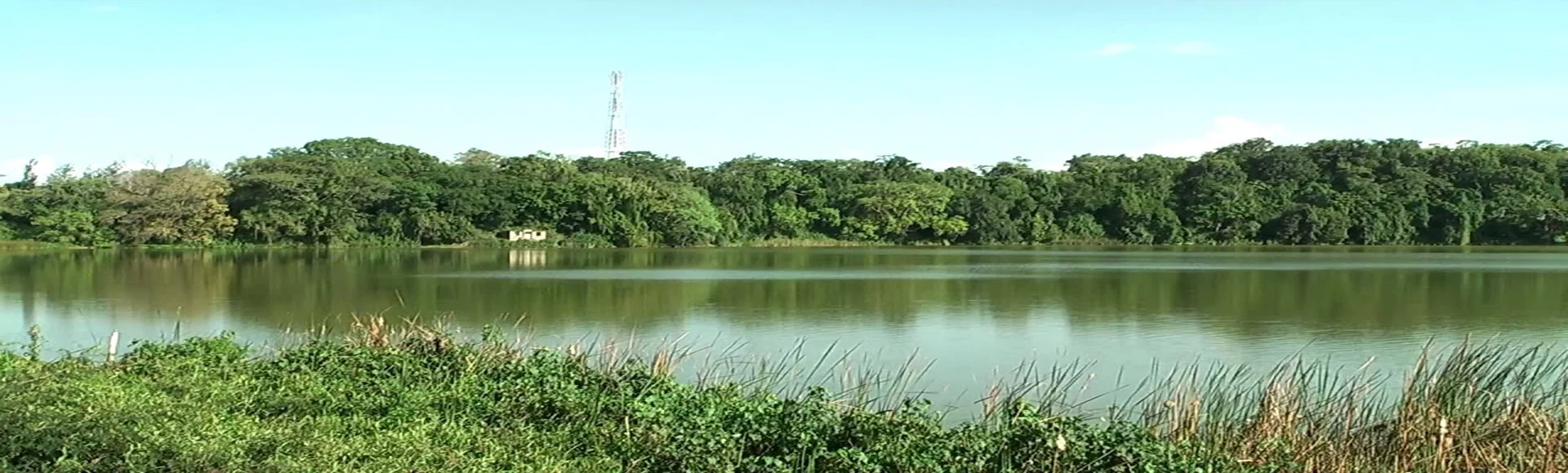 Lake duluti canoeing nature and scenic day trip near arusha tanzania