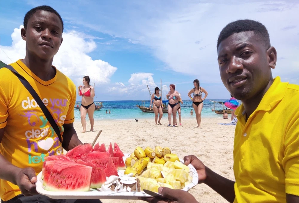 Tanzania safari and Zanzibar beach holiday